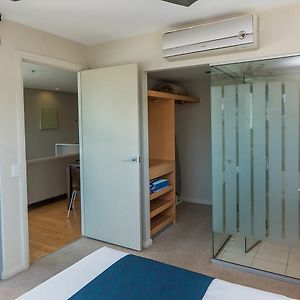 Two-Bedroom Apartment 2 Queen Beds